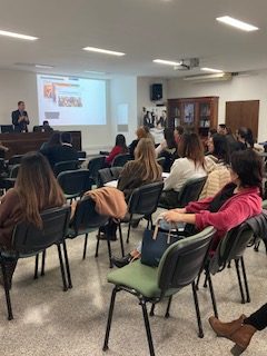 Imagen de la noticia «Gran concurrencia al curso gratuito de IA y Justicia»
