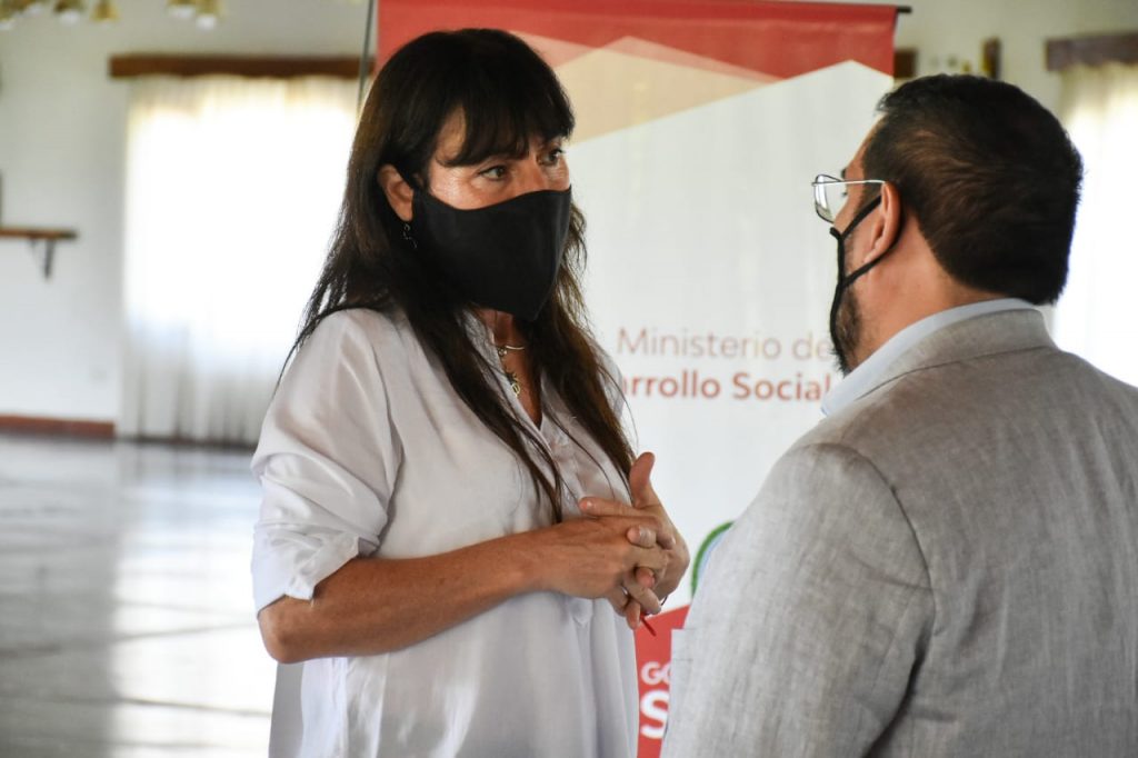 Imagen de la noticia «Distinguieron a los voluntarios que asistieron a la sede de La Loma»